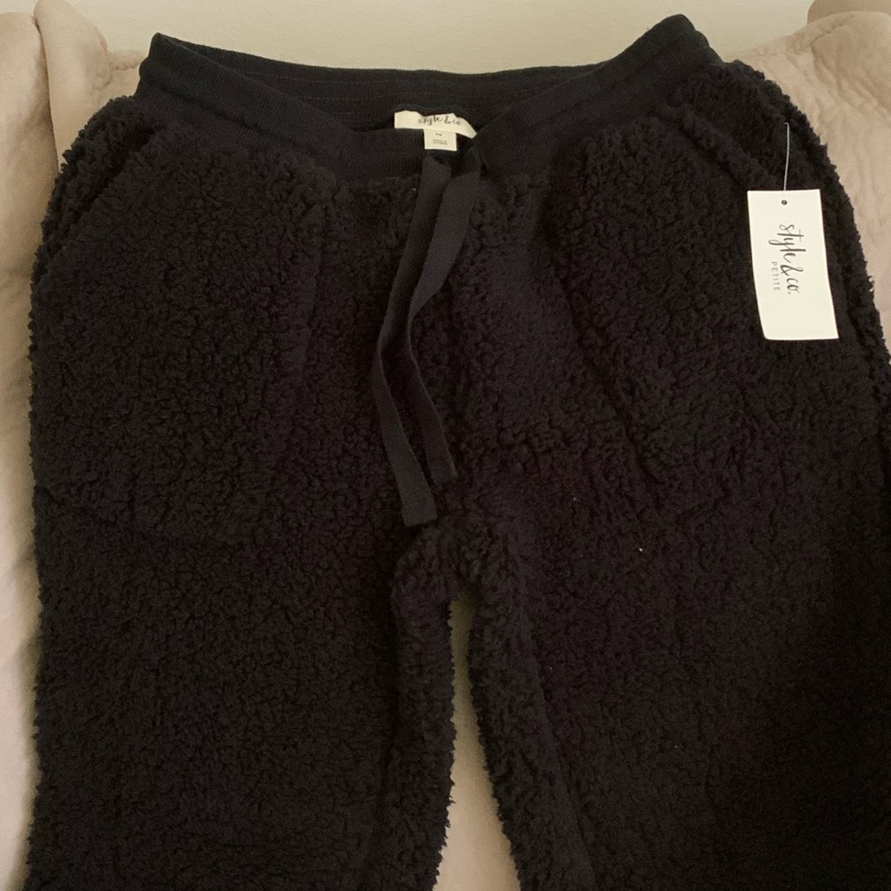 Sherpa Women’s Style & Co. Cozy Black Sherpa Joggers